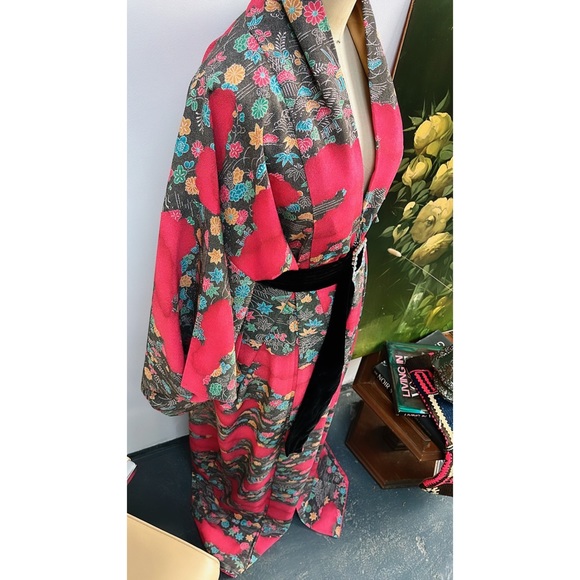 Vintage Pink floral cloud motif kimono - Picture 7 of 10